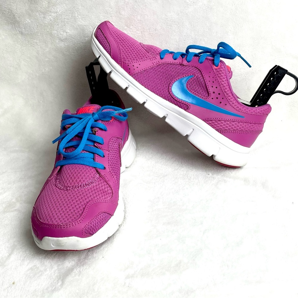 Nike Flex Experience RN2 Pink in Size 7.5 Women Running Shoes